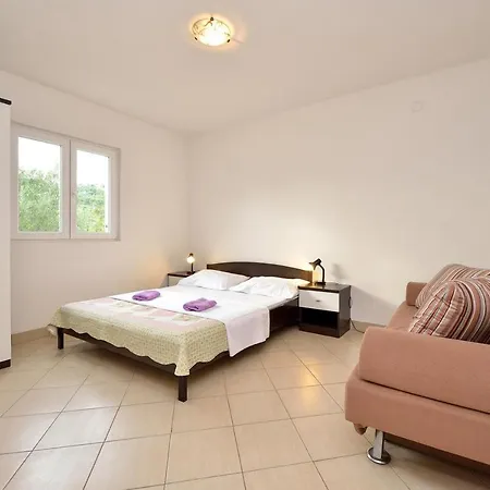 5904d Apartment Drage